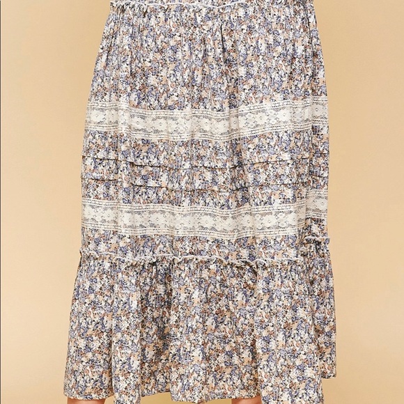 ✨FLASH SALE✨ Floral Boho Skirt - Picture 3 of 3